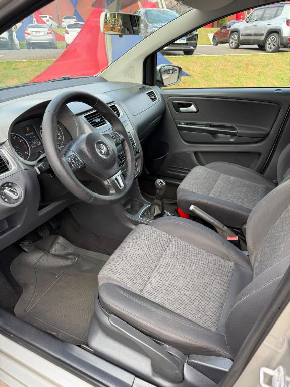 VOLKSWAGEN Fox - Foto