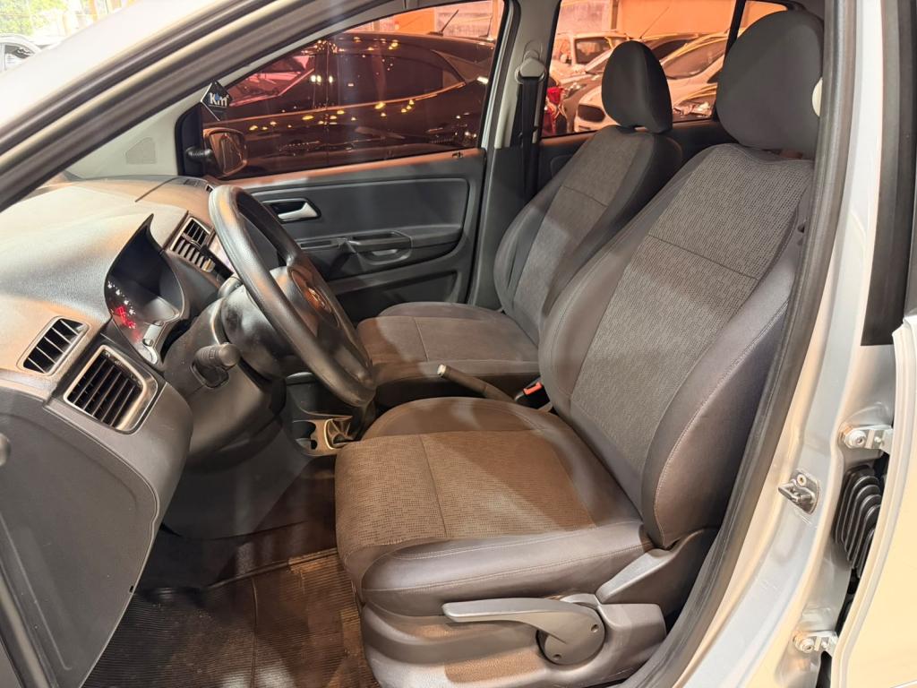 VOLKSWAGEN Fox - Foto