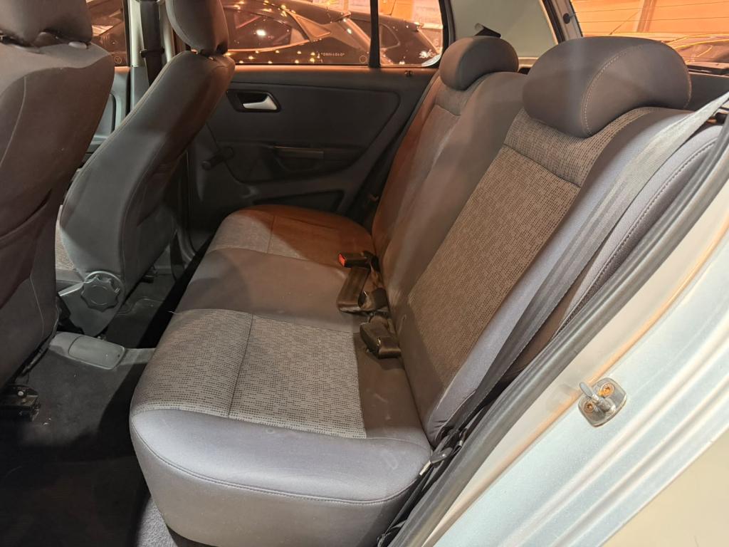 VOLKSWAGEN Fox - Foto