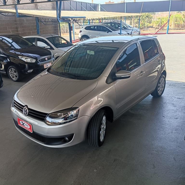 VOLKSWAGEN Fox - Foto