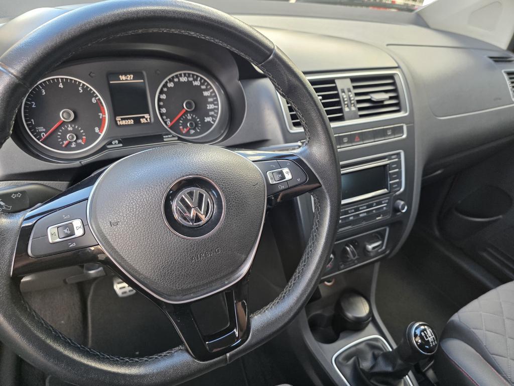 VOLKSWAGEN Fox - Foto