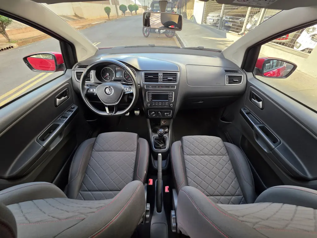 VOLKSWAGEN Fox - Foto