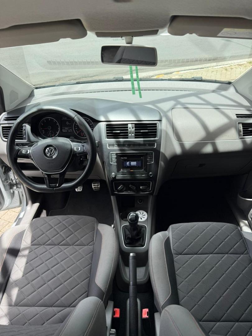 VOLKSWAGEN Fox - Foto