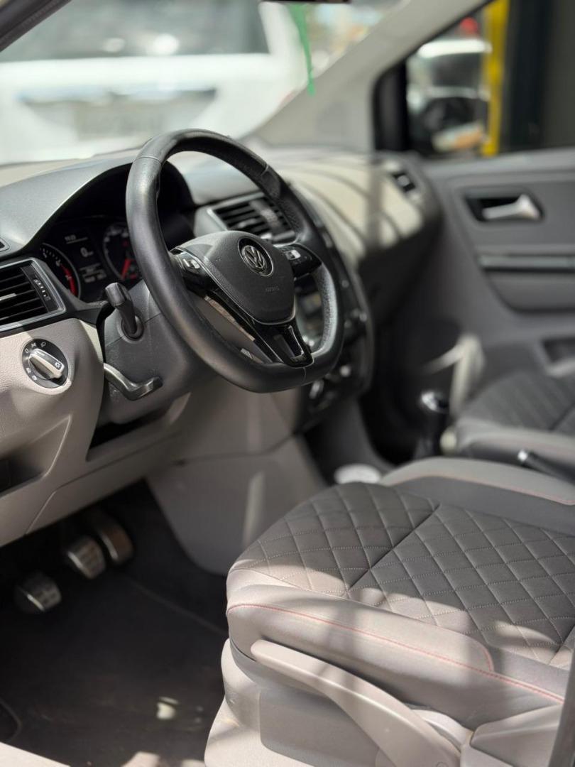 VOLKSWAGEN Fox - Foto