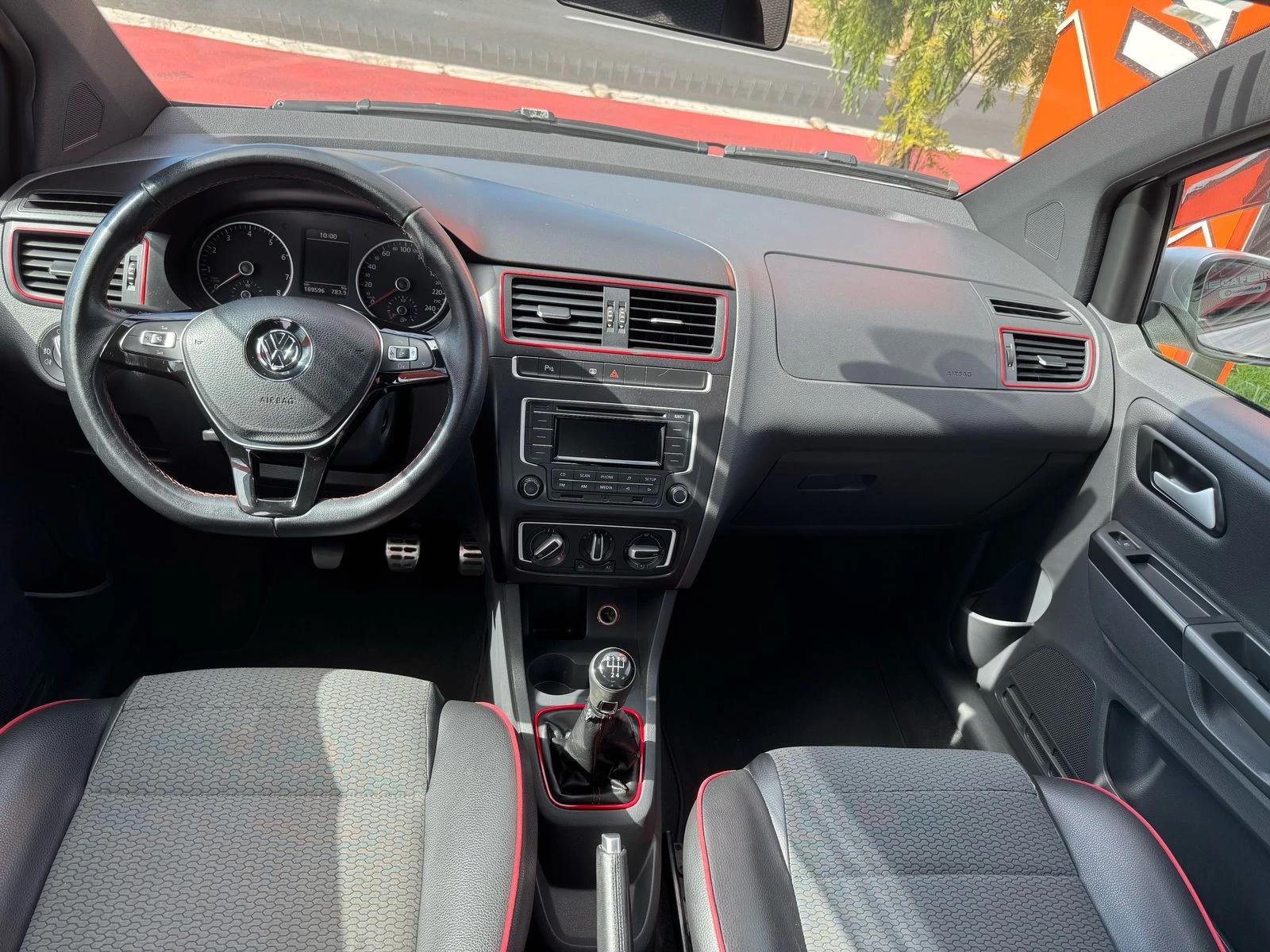 VOLKSWAGEN Fox - Foto