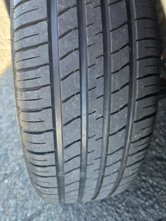 VOLKSWAGEN Fox - Foto