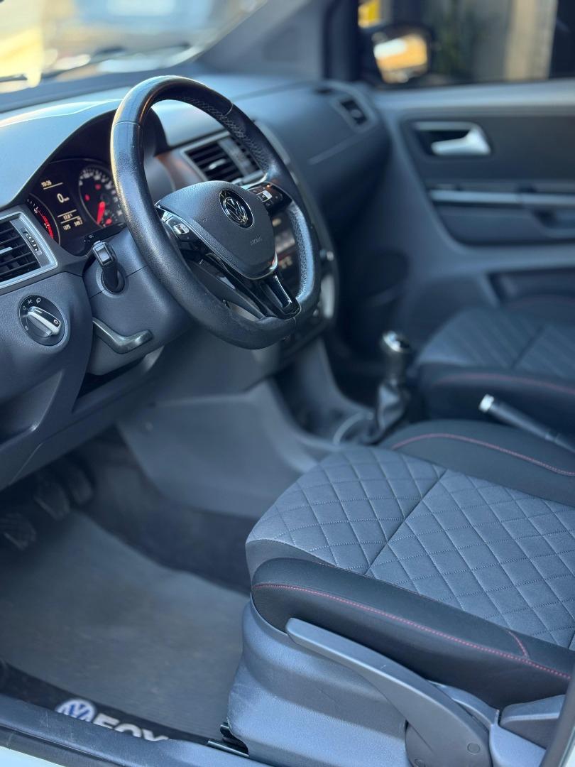 VOLKSWAGEN Fox - Foto