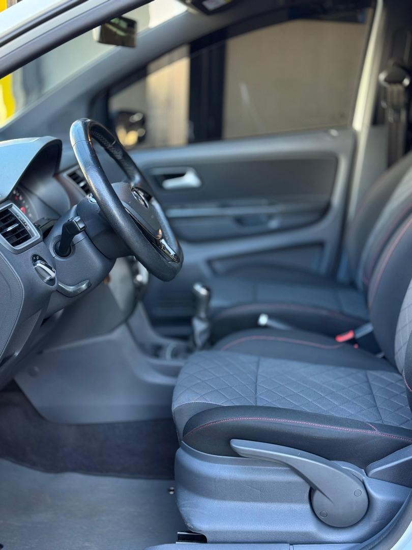 VOLKSWAGEN Fox - Foto