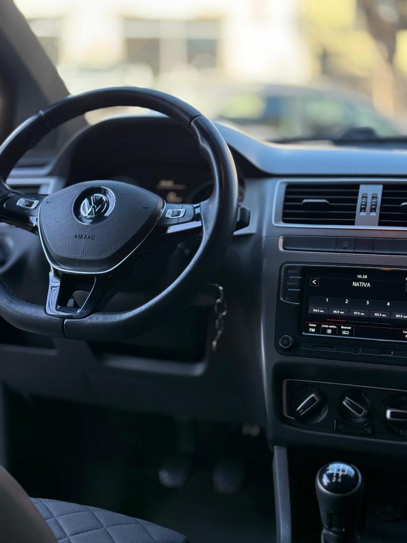 VOLKSWAGEN Fox - Foto