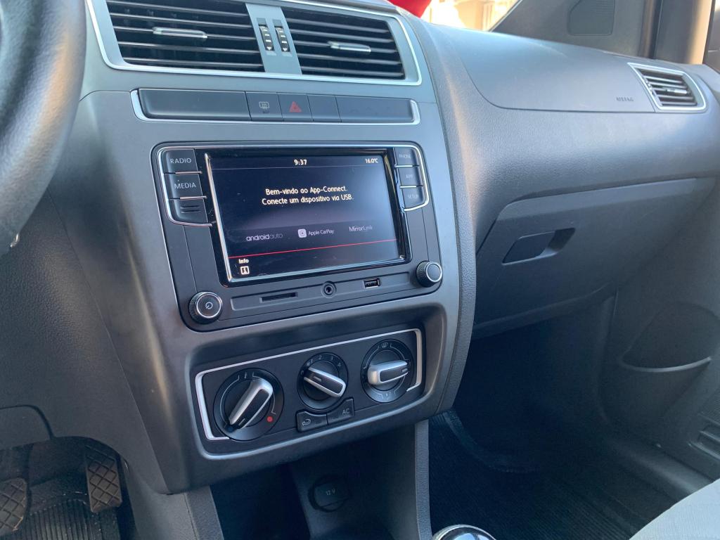 VOLKSWAGEN Fox - Foto