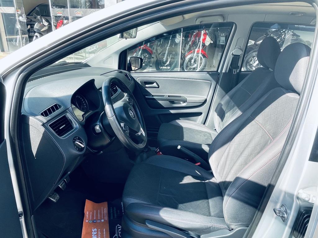 VOLKSWAGEN Fox - Foto