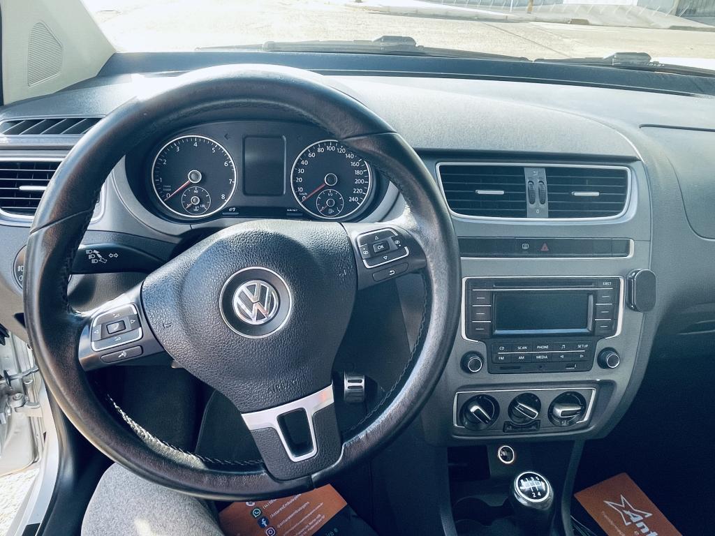 VOLKSWAGEN Fox - Foto