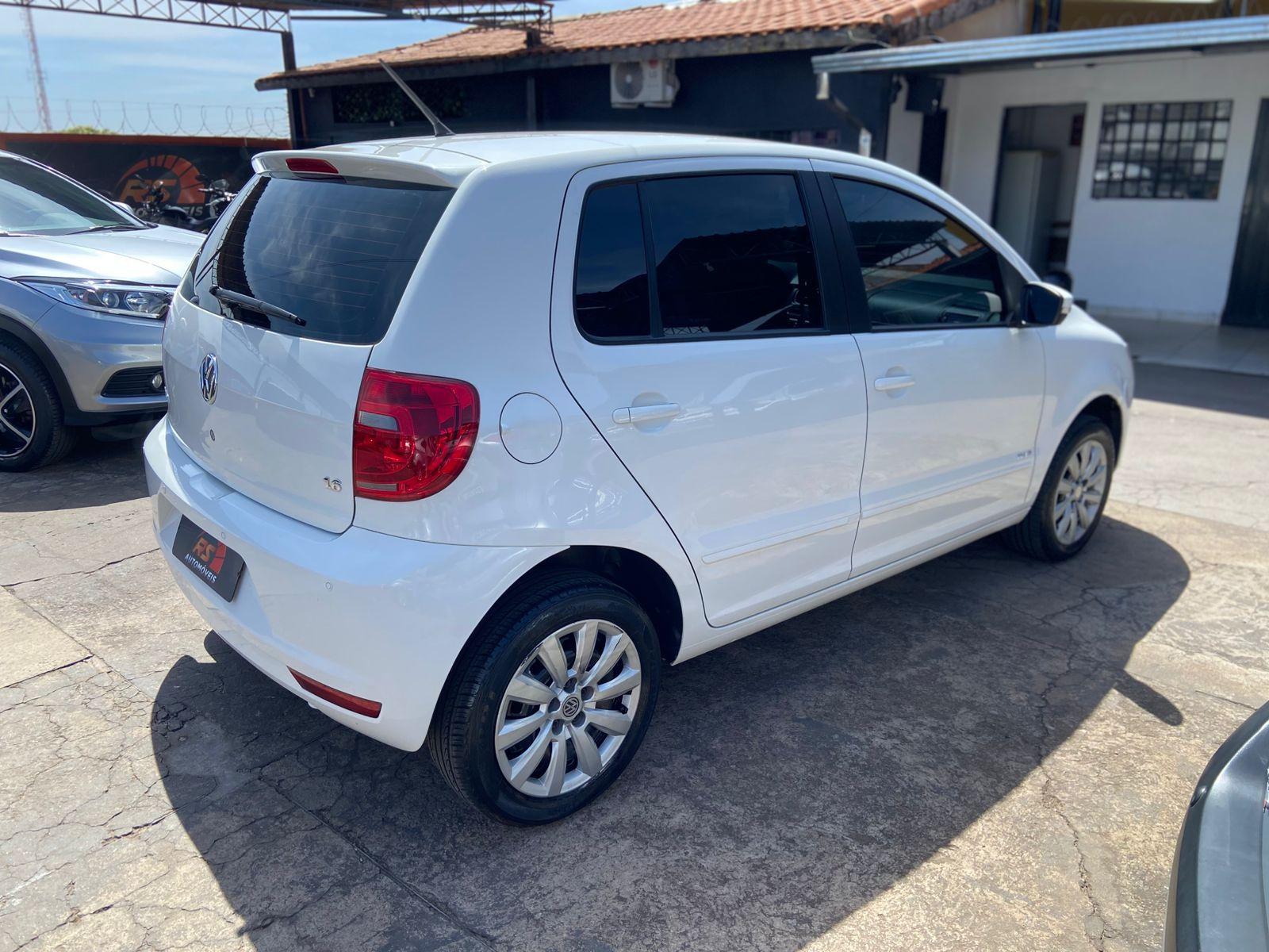 VOLKSWAGEN Fox - Foto