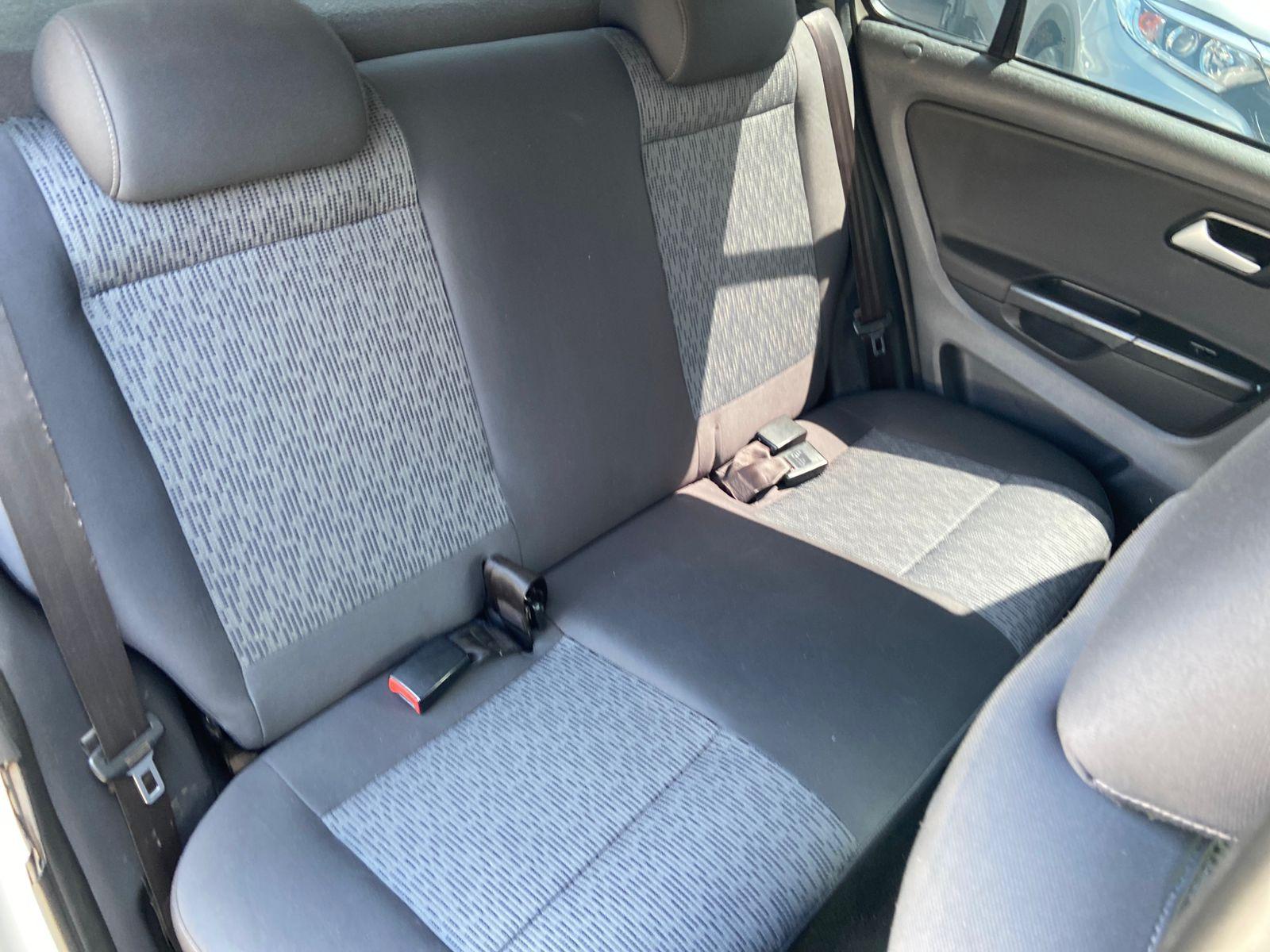 VOLKSWAGEN Fox - Foto