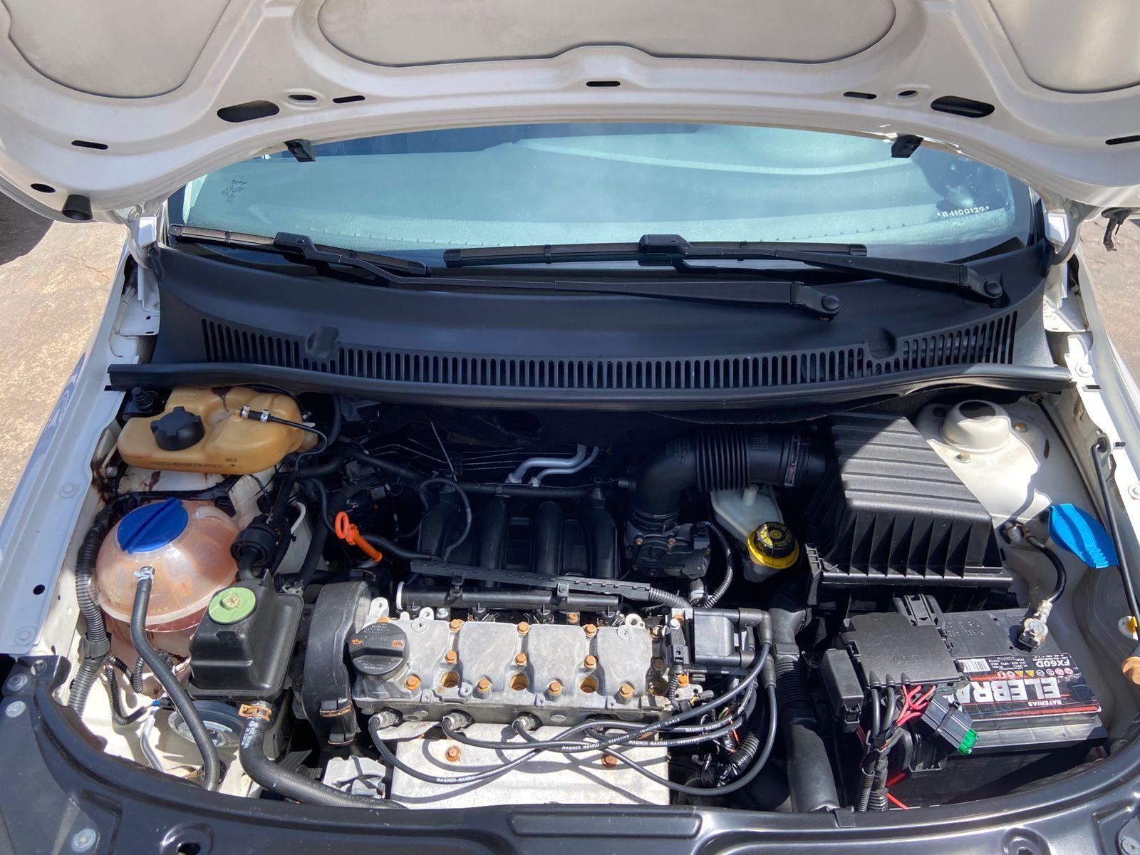 VOLKSWAGEN Fox - Foto