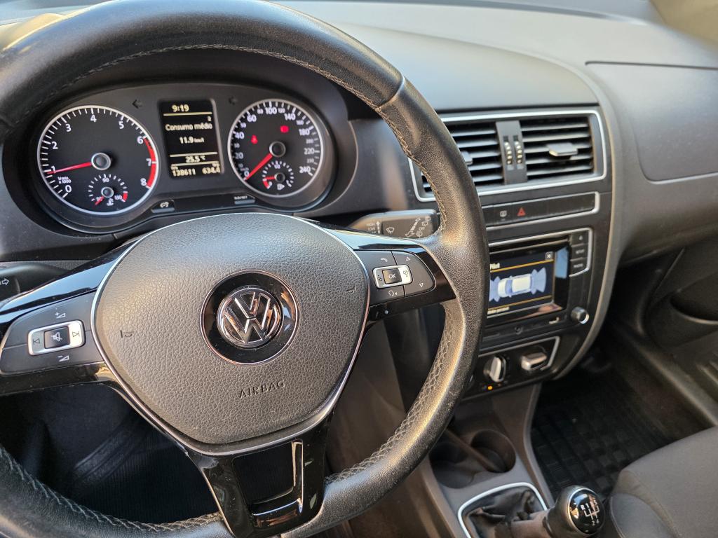 VOLKSWAGEN Fox - Foto