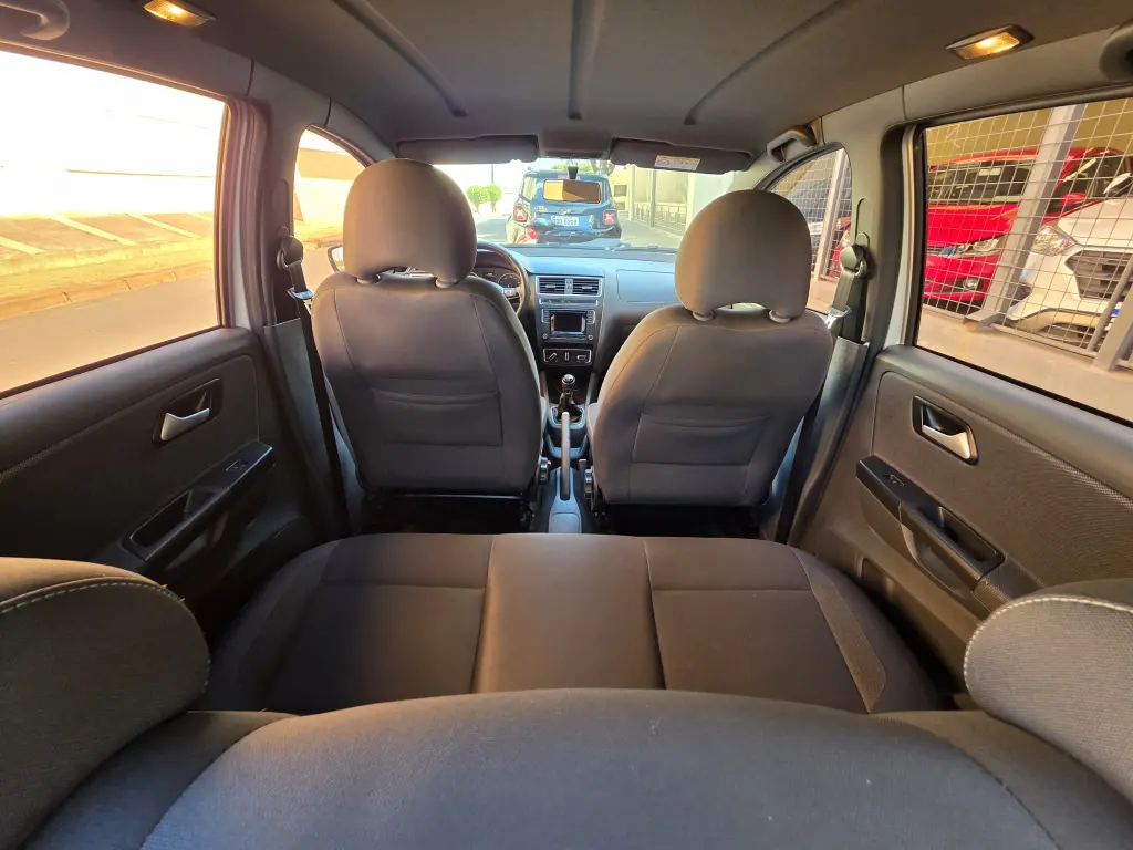 VOLKSWAGEN Fox - Foto