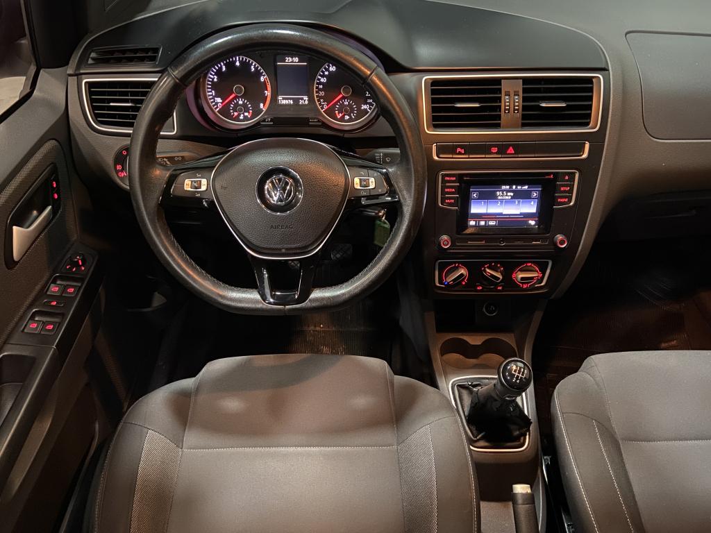 VOLKSWAGEN Fox - Foto