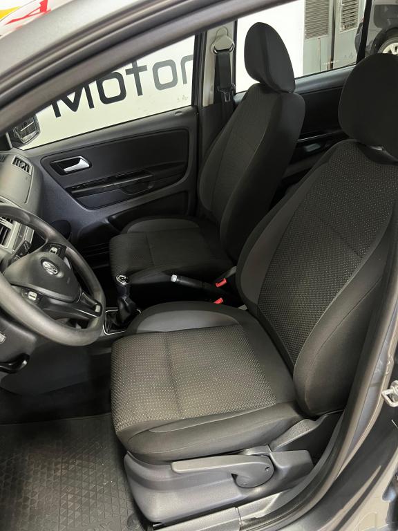 VOLKSWAGEN Fox - Foto