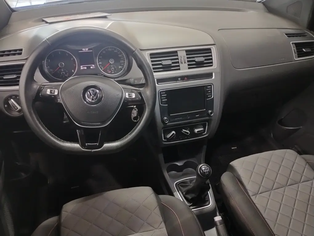 VOLKSWAGEN Fox - Foto