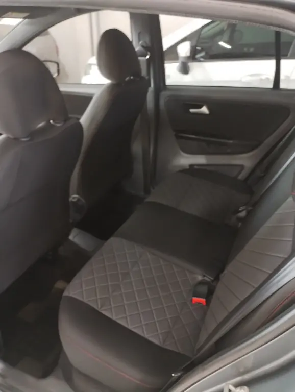 VOLKSWAGEN Fox - Foto