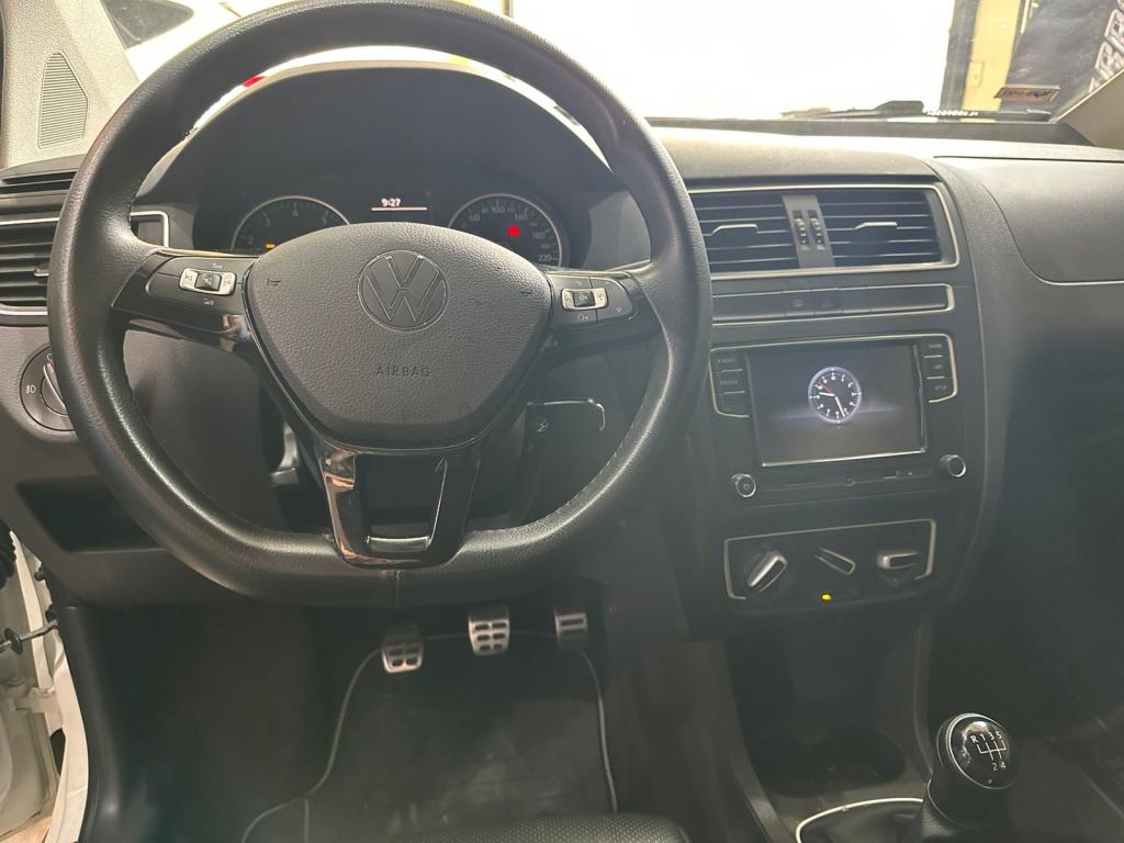 VOLKSWAGEN Fox - Foto