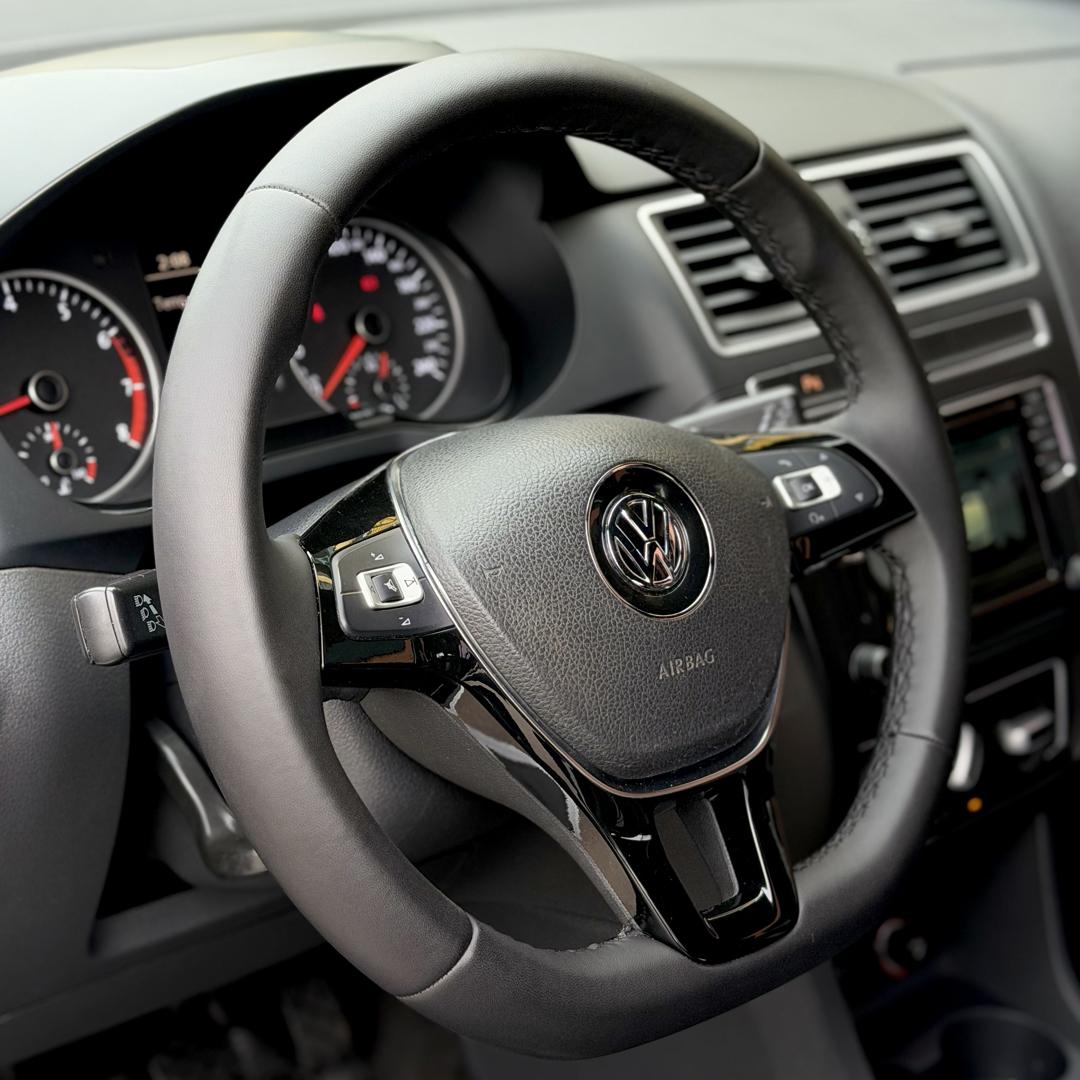 VOLKSWAGEN Fox - Foto