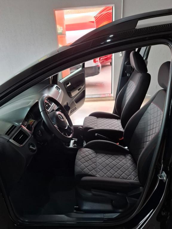 VOLKSWAGEN Fox - Foto