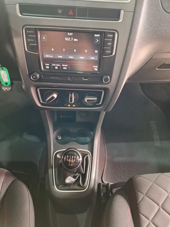 VOLKSWAGEN Fox - Foto