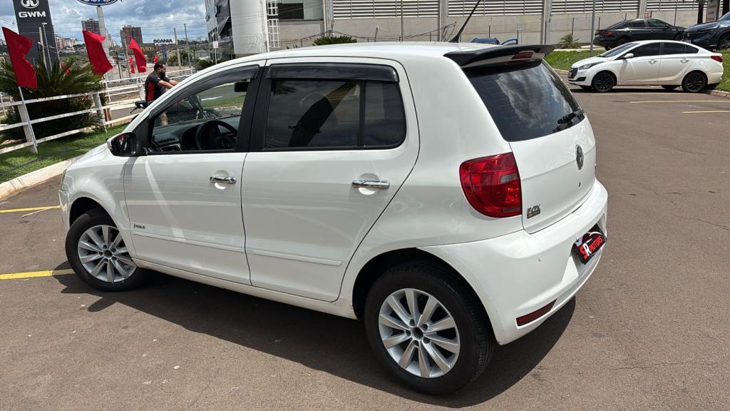 VOLKSWAGEN Fox - Foto
