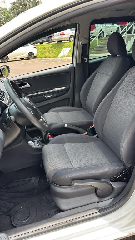 VOLKSWAGEN Fox - Foto