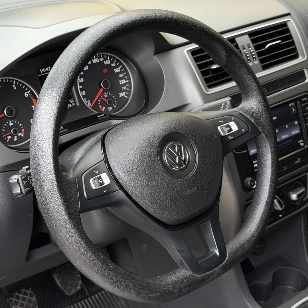 VOLKSWAGEN Fox - Foto