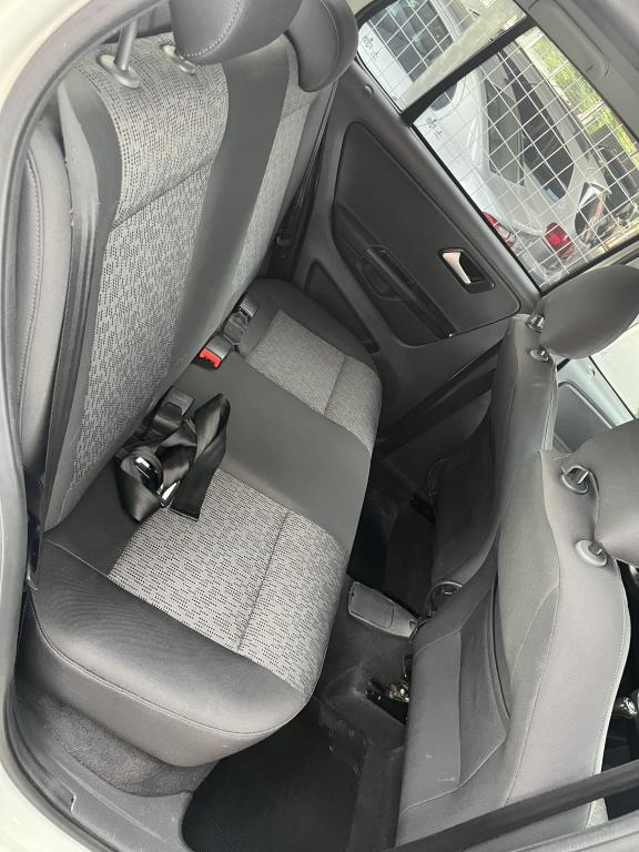 VOLKSWAGEN Fox - Foto