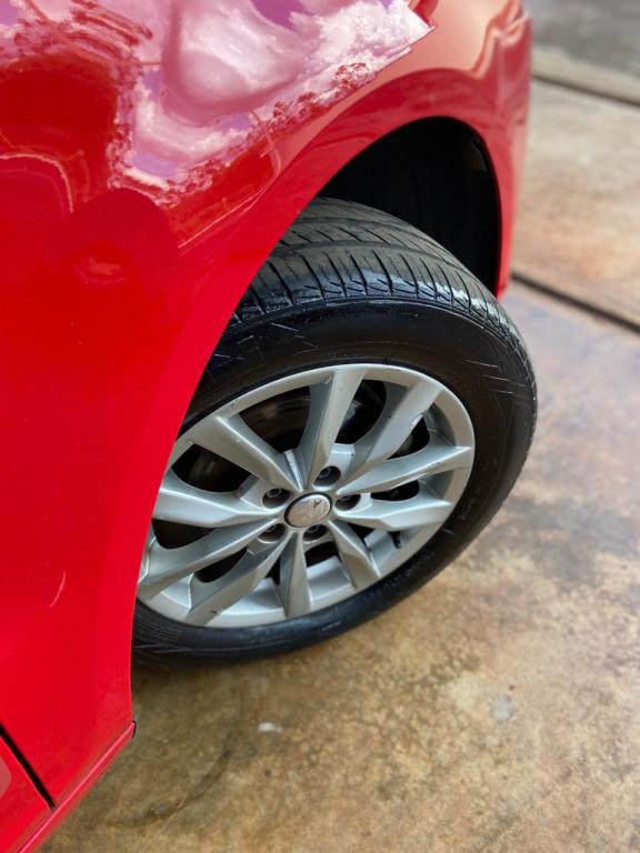 VOLKSWAGEN Fox - Foto