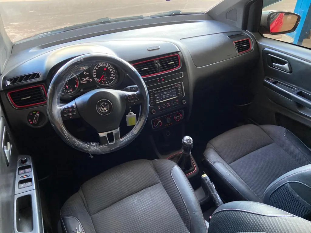 VOLKSWAGEN Fox - Foto