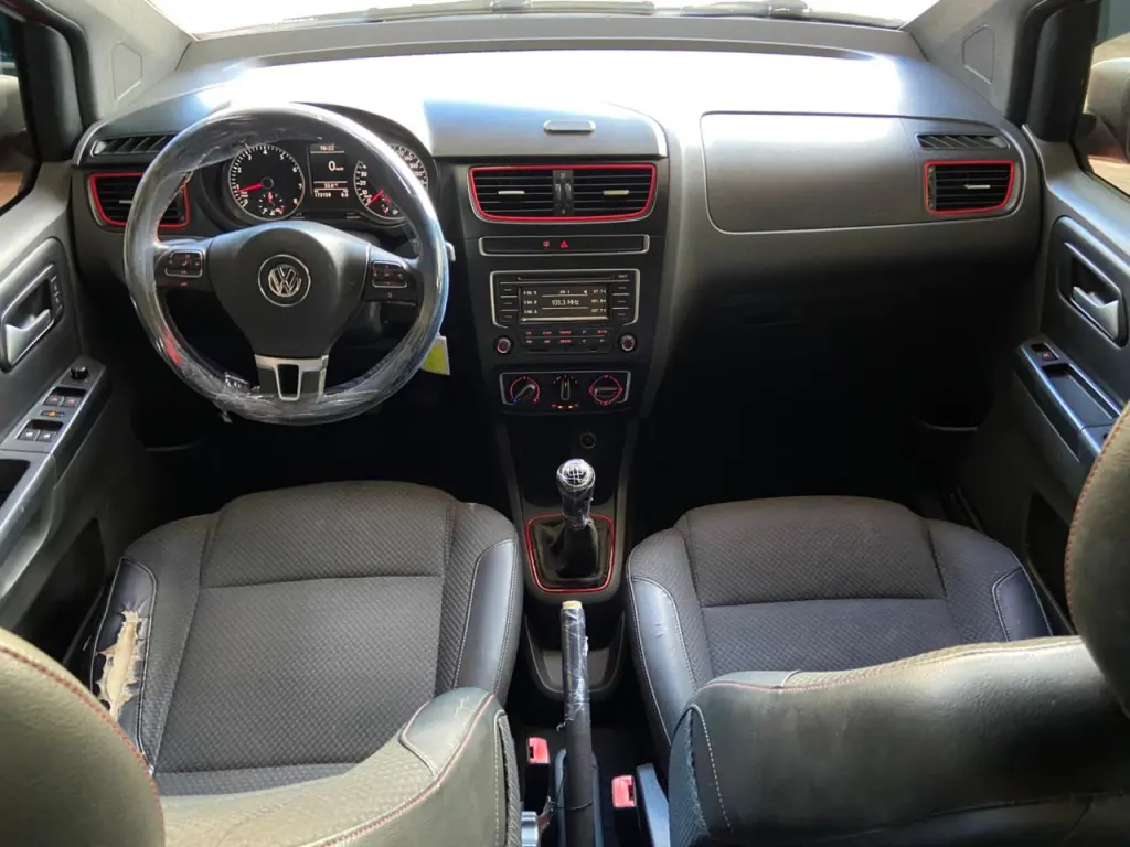 VOLKSWAGEN Fox - Foto