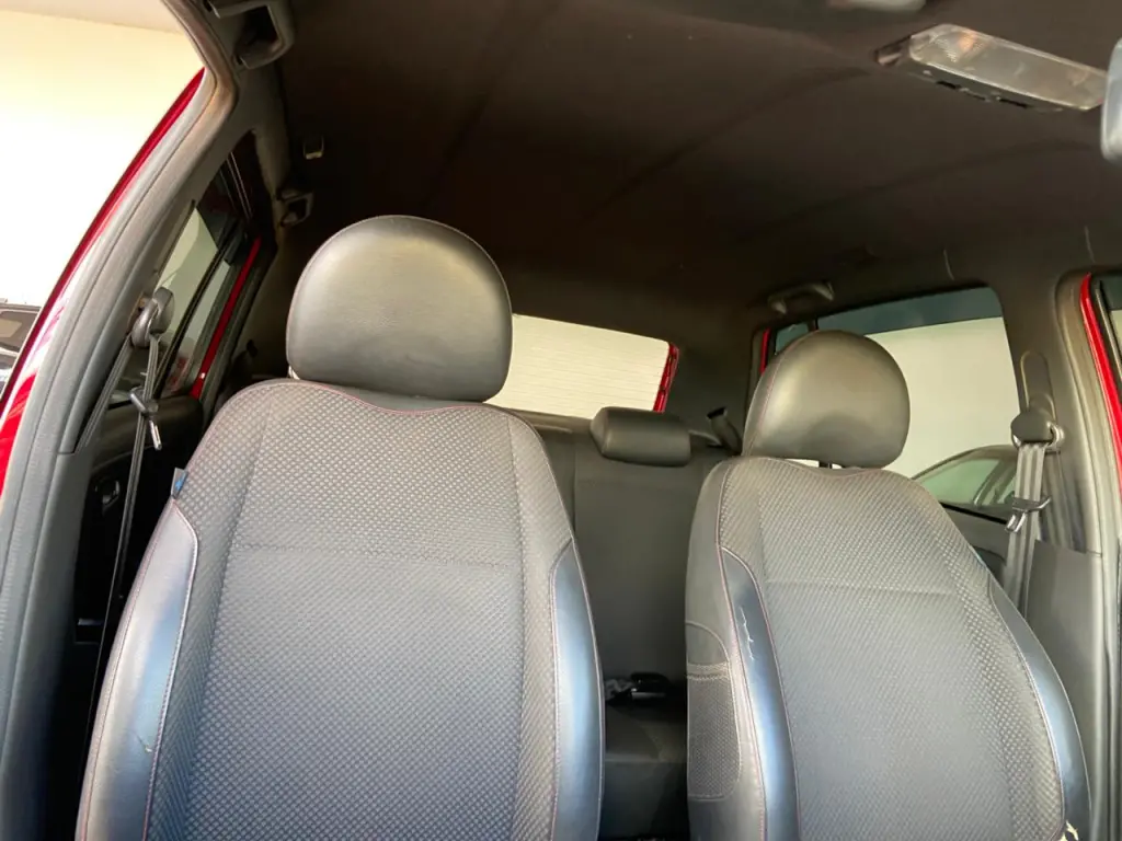 VOLKSWAGEN Fox - Foto