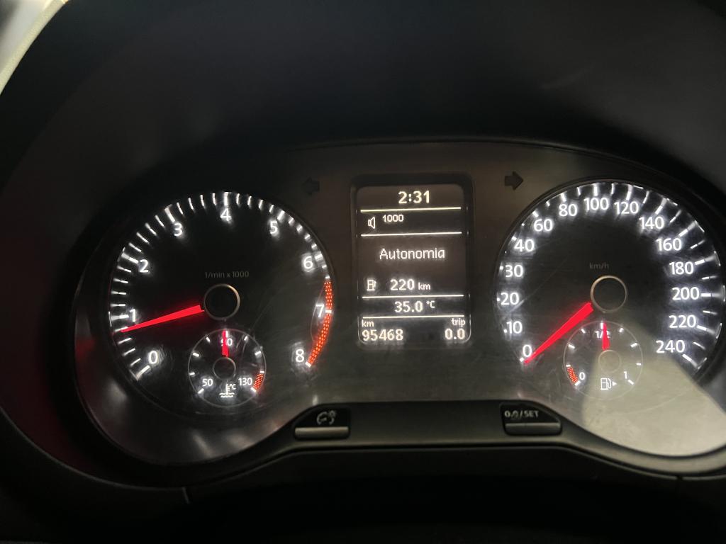 VOLKSWAGEN Fox - Foto