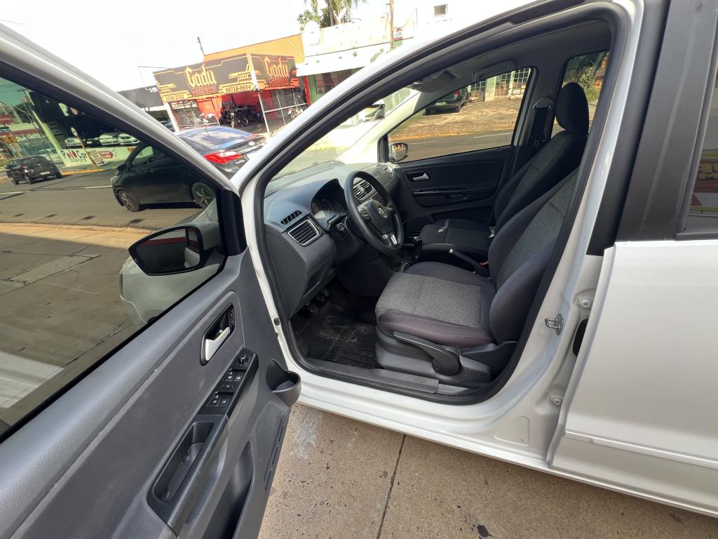 VOLKSWAGEN Fox - Foto