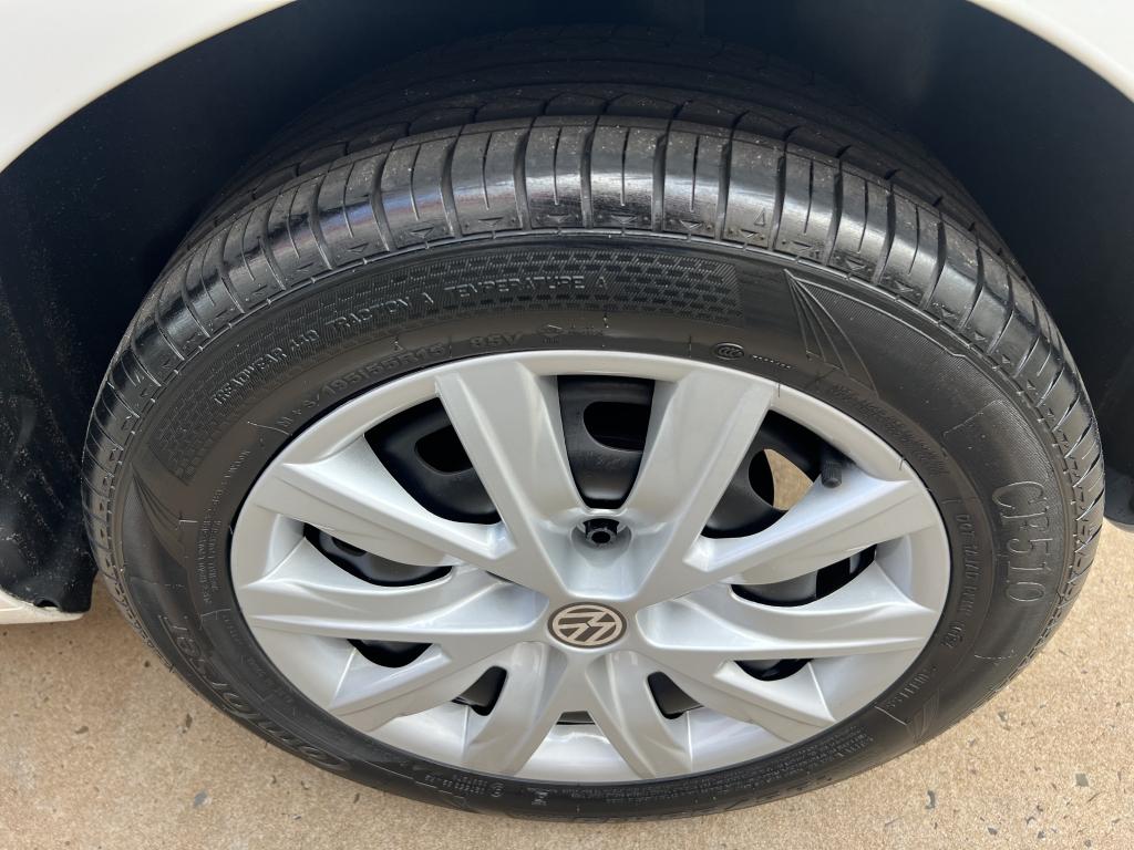 VOLKSWAGEN Fox - Foto