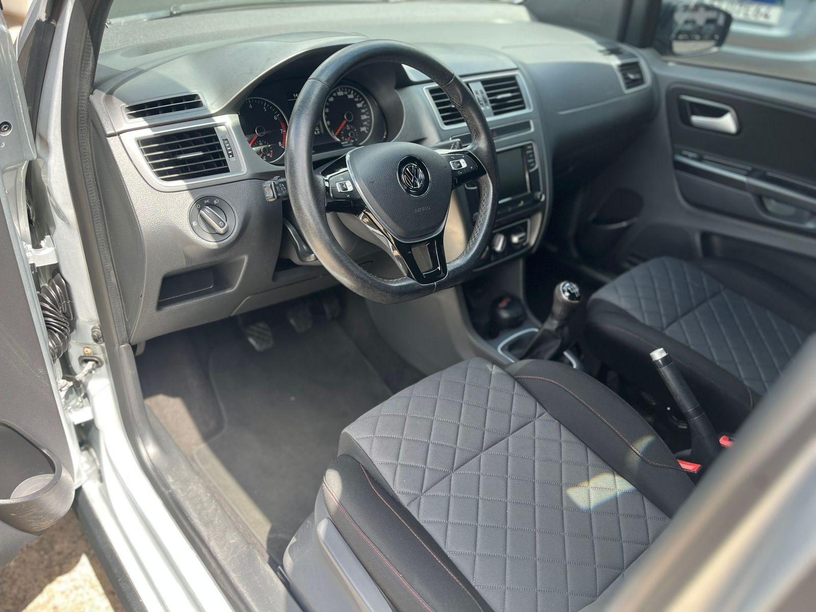 VOLKSWAGEN Fox - Foto