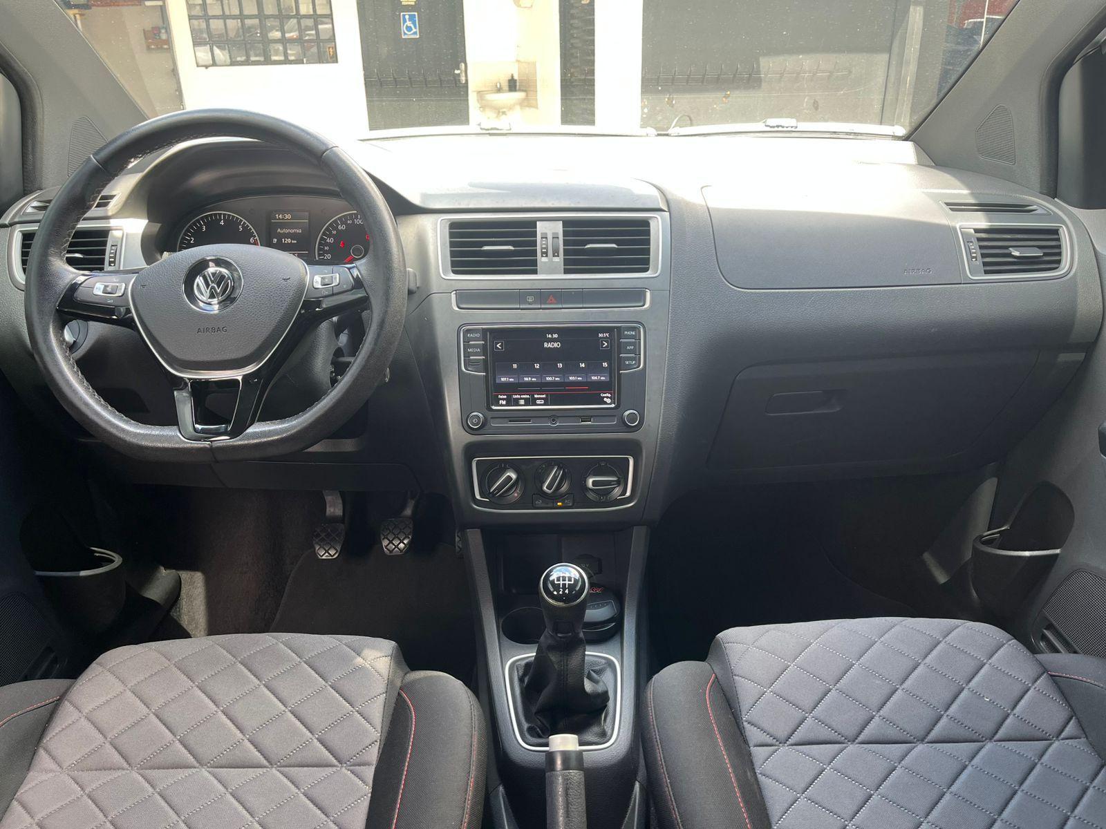 VOLKSWAGEN Fox - Foto