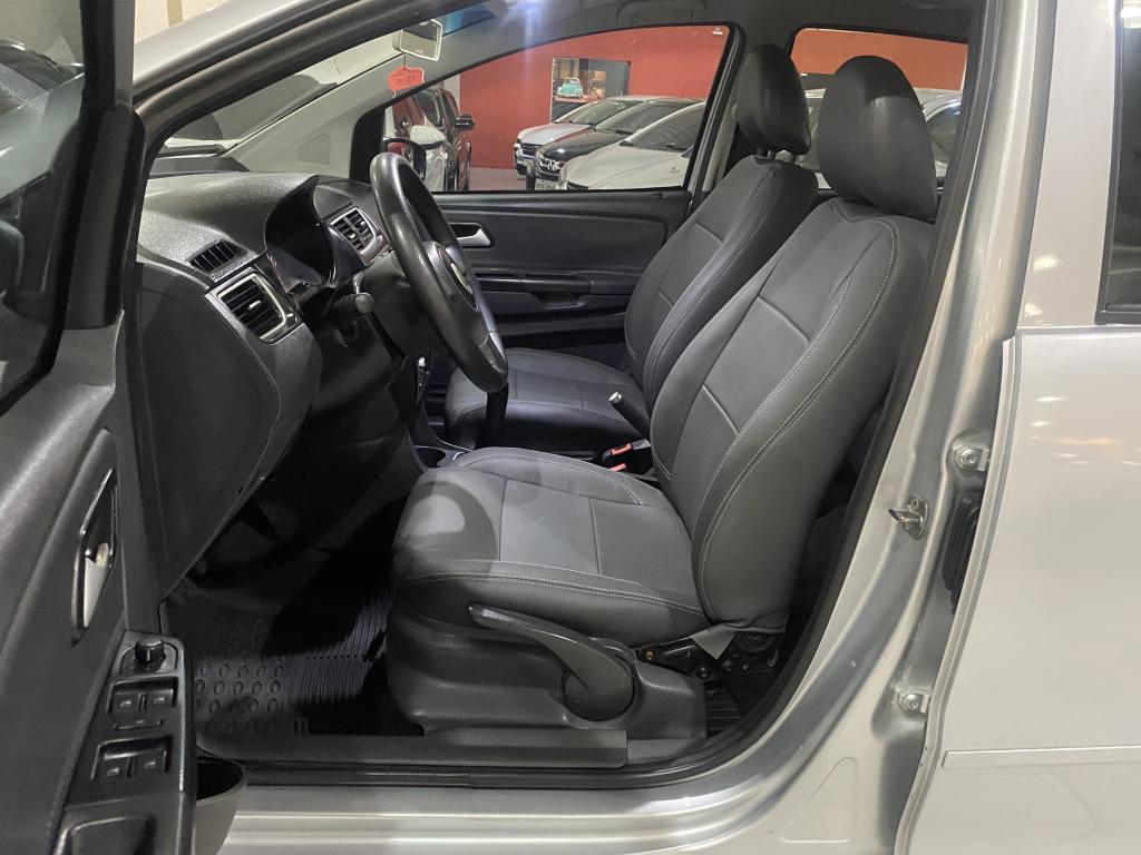 VOLKSWAGEN Fox - Foto