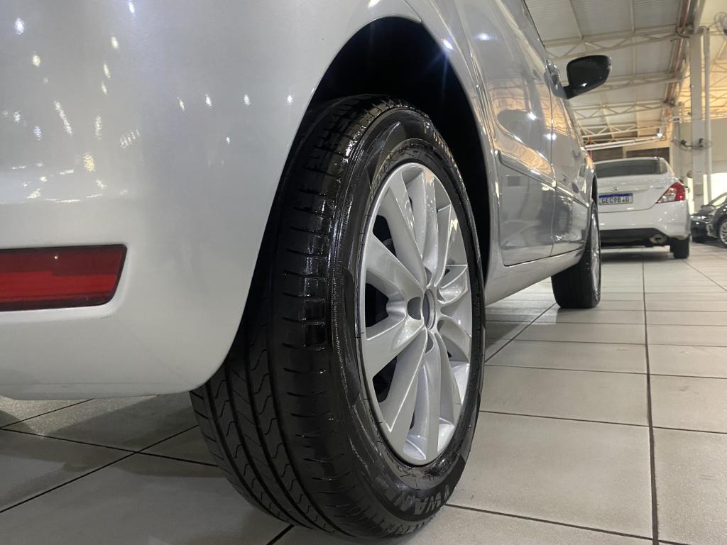 VOLKSWAGEN Fox - Foto