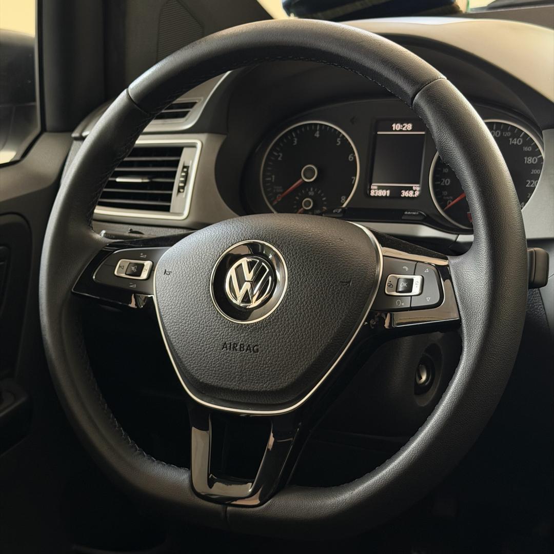 VOLKSWAGEN Fox - Foto