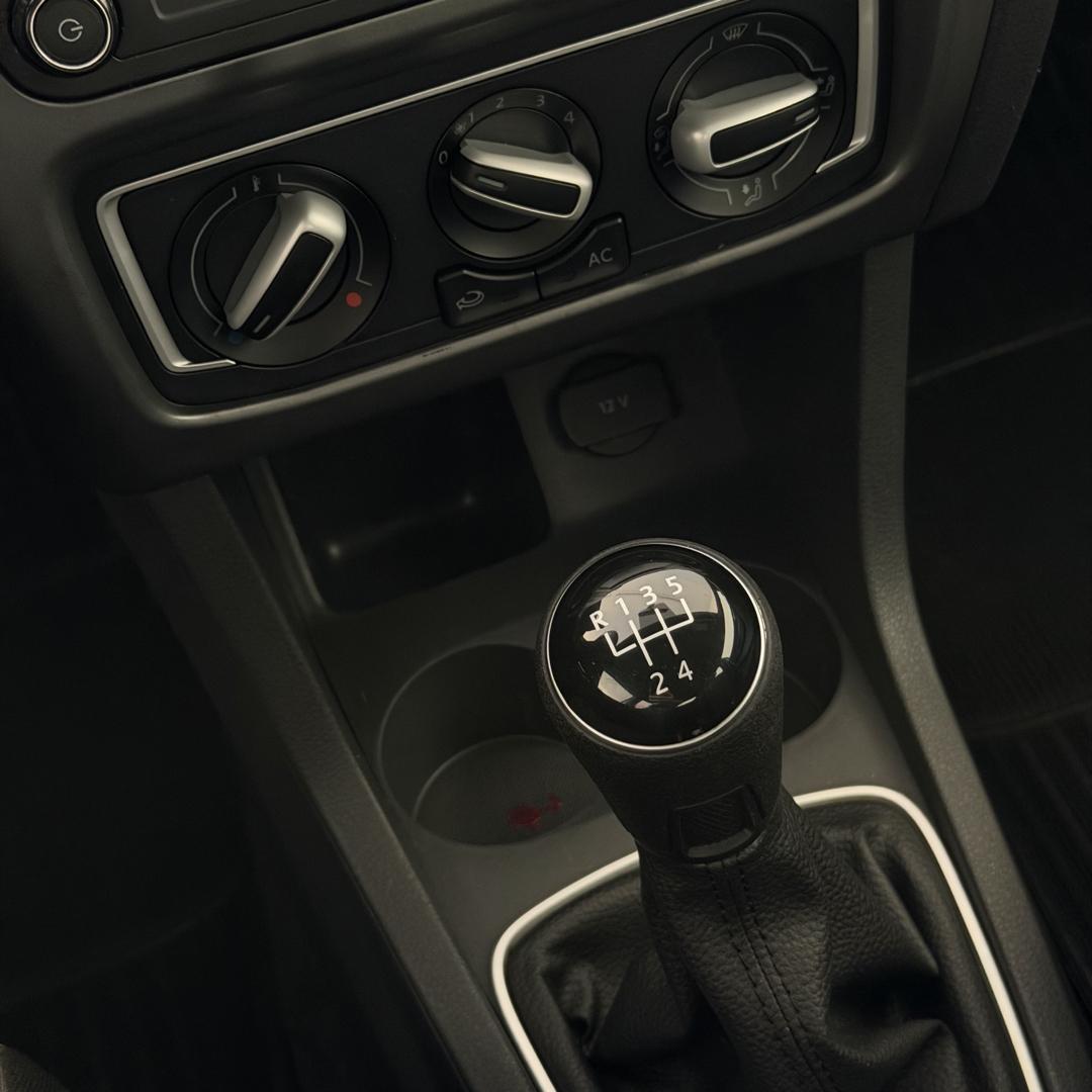 VOLKSWAGEN Fox - Foto