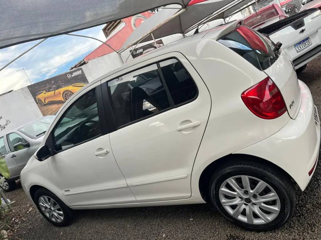 VOLKSWAGEN Fox - Foto
