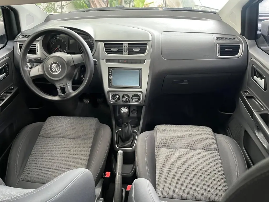 VOLKSWAGEN Fox - Foto