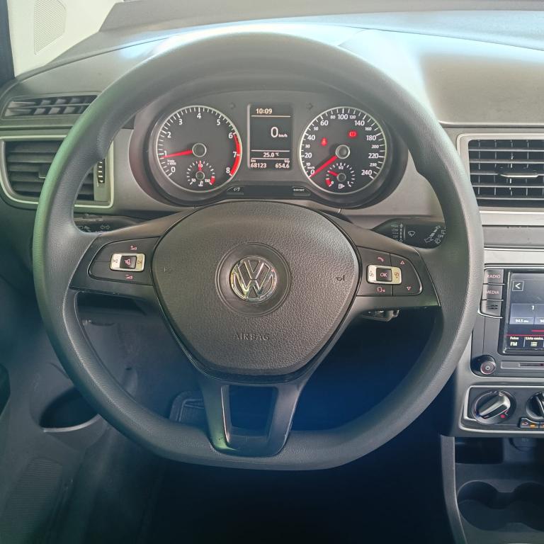 VOLKSWAGEN Fox - Foto