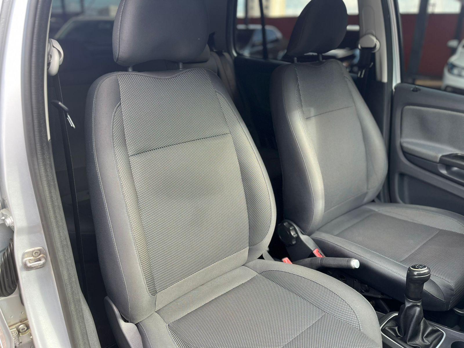 VOLKSWAGEN Fox - Foto